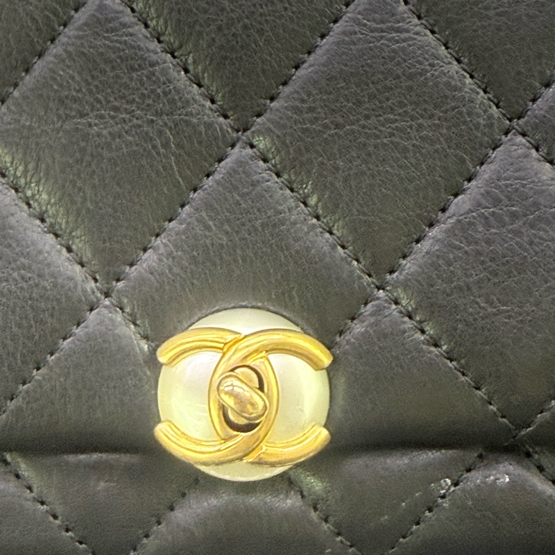 Chanel 珍珠扣斜孭袋-3