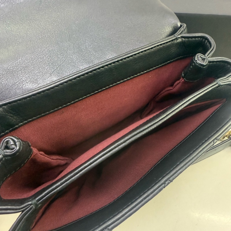 Chanel 珍珠扣斜孭袋-11