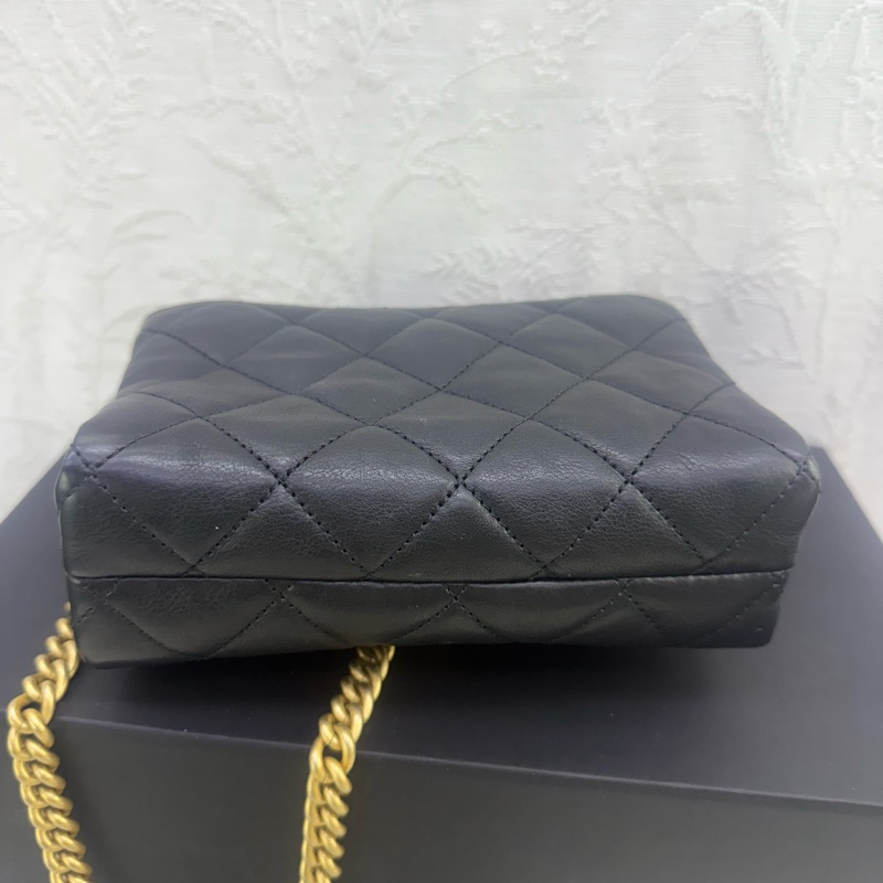 Chanel 珍珠扣斜孭袋-25