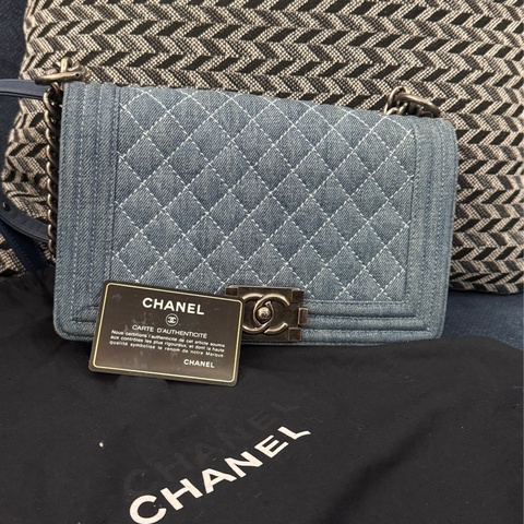 香奈兒CHANEL BOY 25cm牛仔單寧黃金中號尺寸菱格紋復古銀釦斜背包