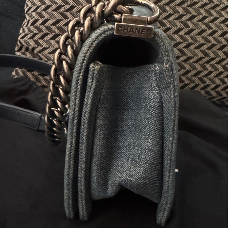 香奈兒CHANEL BOY 25cm牛仔單寧黃金中號尺寸菱格紋復古銀釦斜背包-13