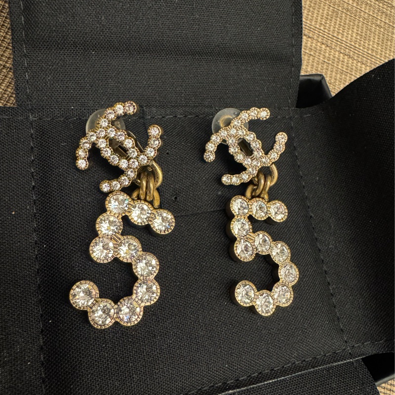 CHANEL 水鑽5字耳環「耳夾款」-1