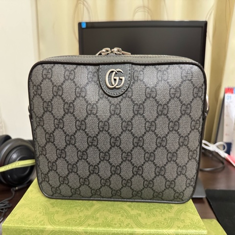 Gucci 斜背包