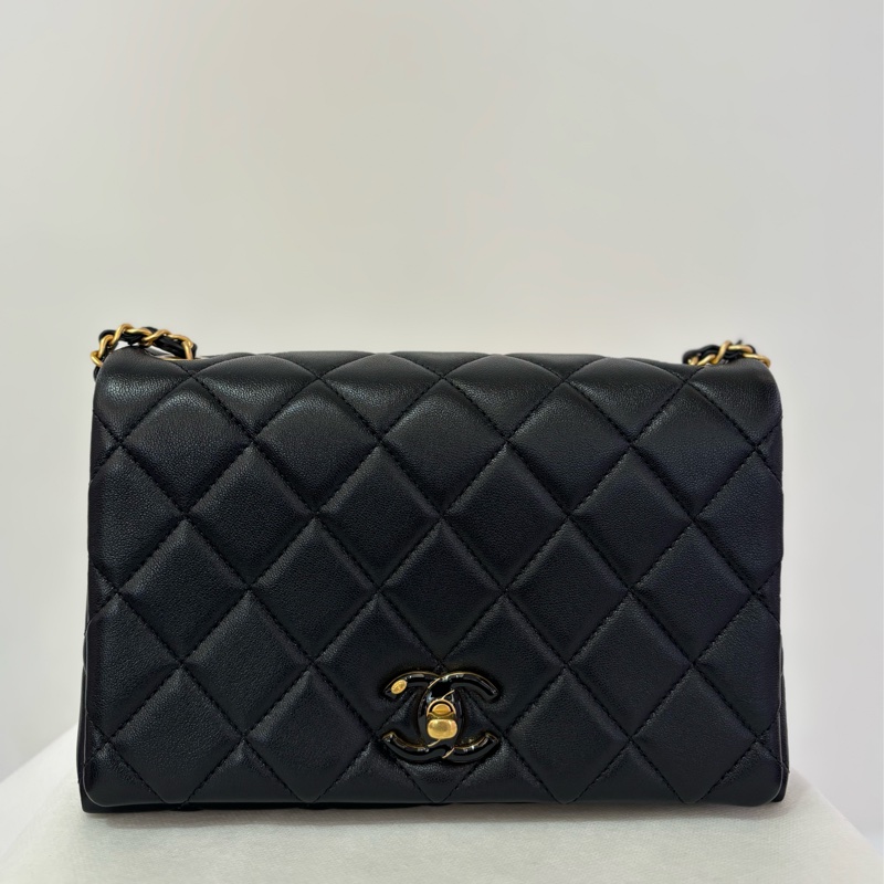 Chanel黑羊皮仿舊金鏈hobo肩背包-1