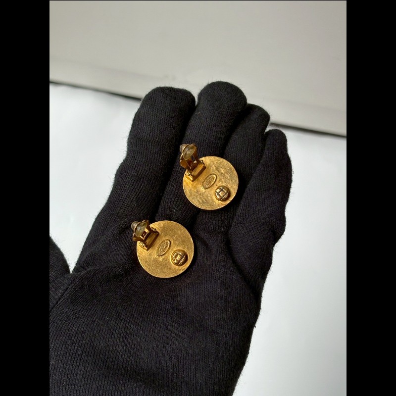 Chanel 金邊白色面雙C 圓耳環 （耳夾式）-7