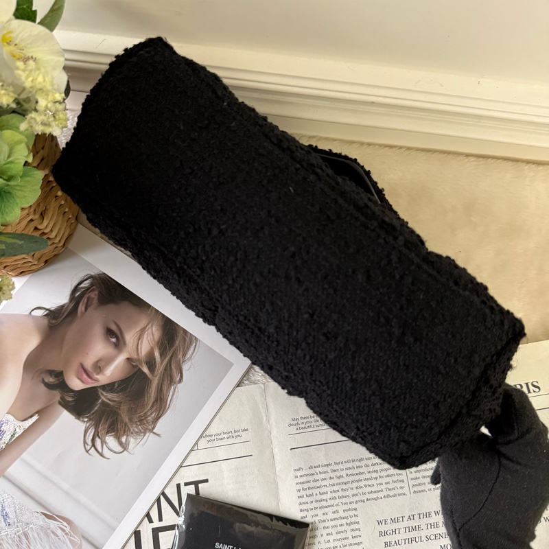 Puffer V紋金字毛呢小款二用包(黑色)-5