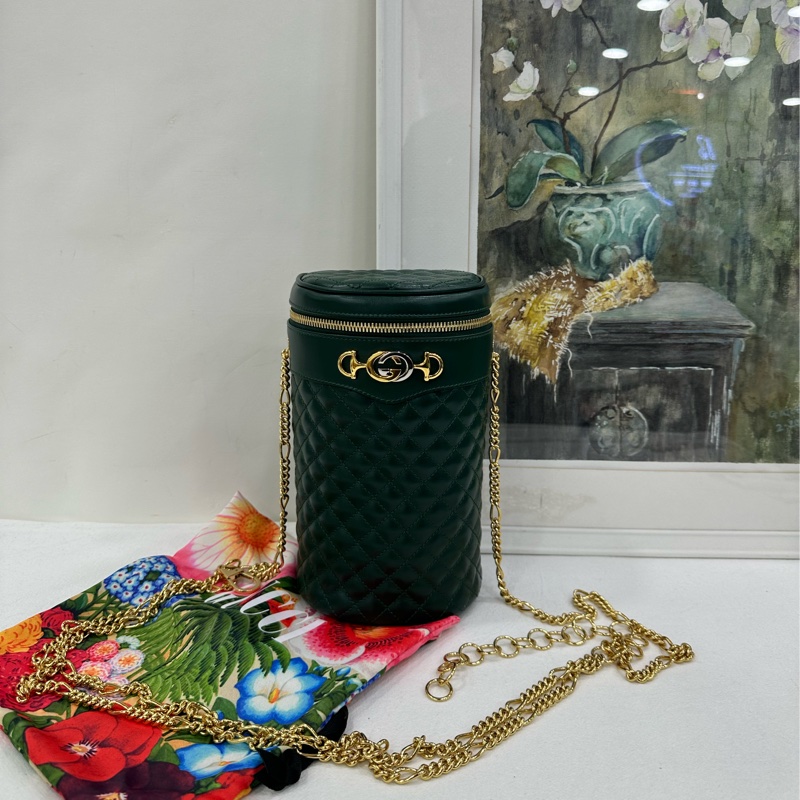 Gucci zumi 走秀款小桶包 墨綠色 99 新閒置 尺寸：13*22.5*9cm-0