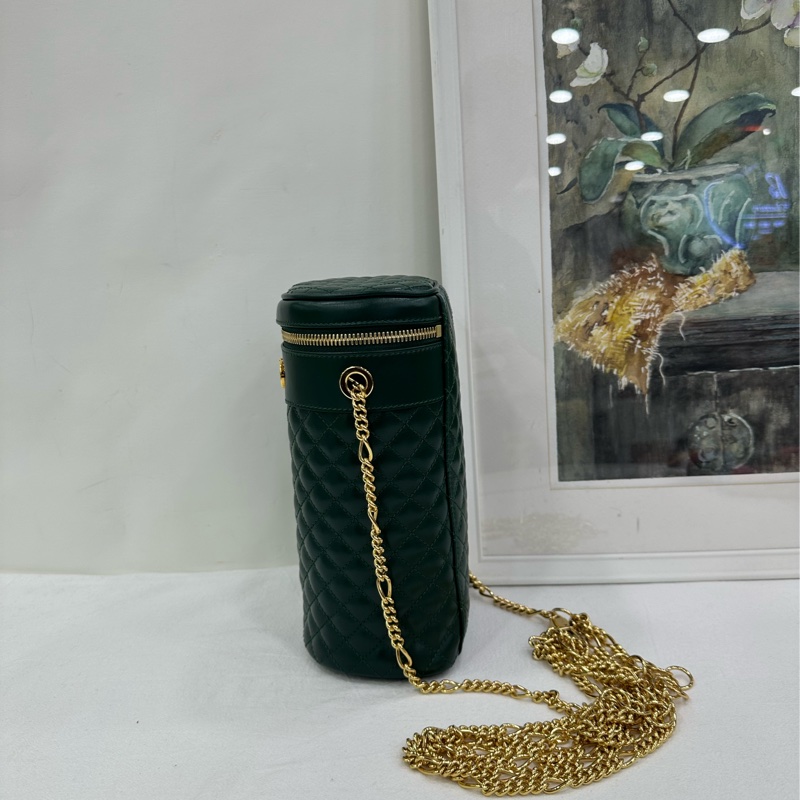 Gucci zumi 走秀款小桶包 墨綠色 99 新閒置 尺寸：13*22.5*9cm-4