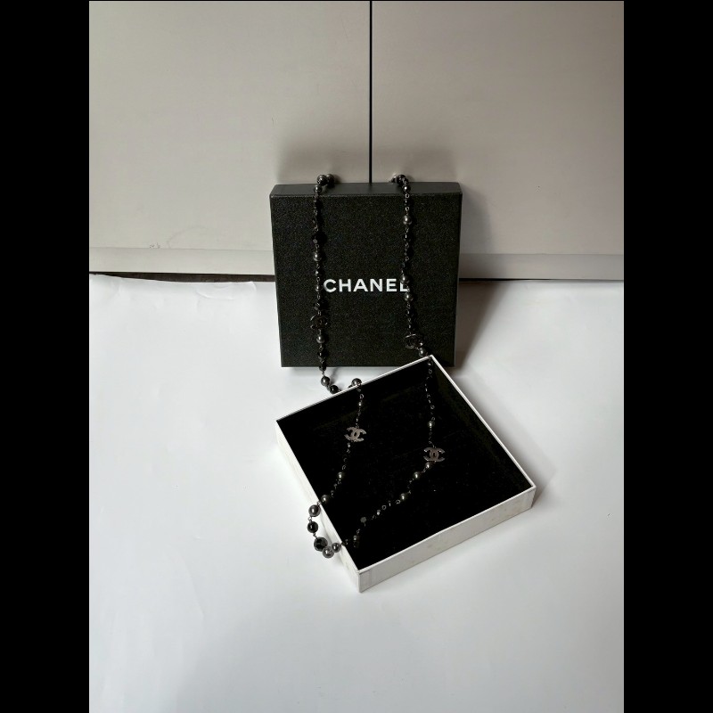 Chanel 黑銀串珠雙C長項鍊-1