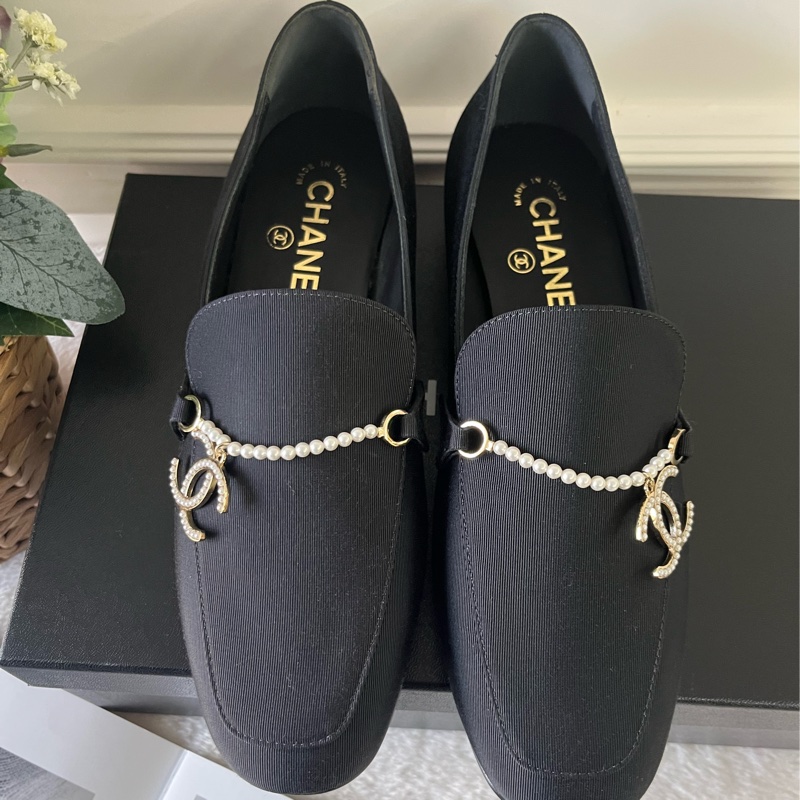 CC Logo 珍珠吊墜帆布樂福鞋(黑色) 37-1