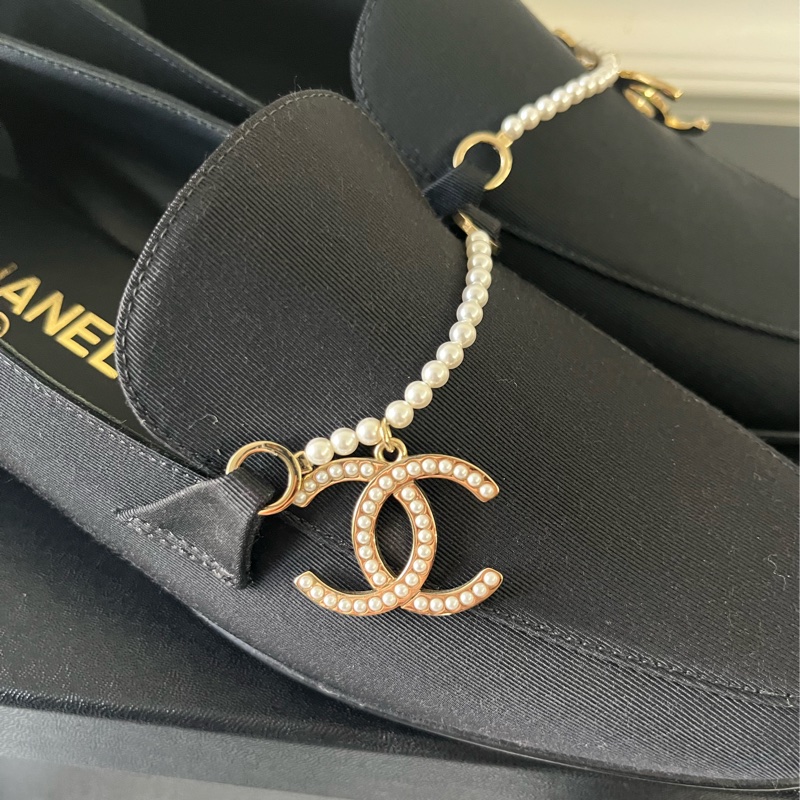 CC Logo 珍珠吊墜帆布樂福鞋(黑色) 37-7