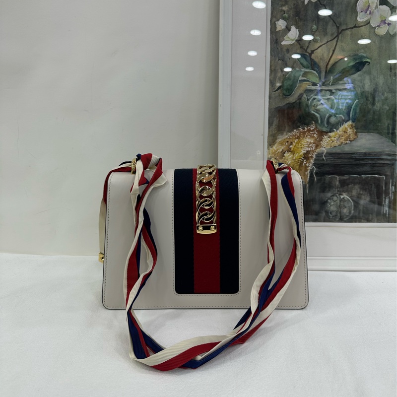 Gucci古馳白色塞維利亞Sylvie 金扣條紋織帶羅緞蝴蝶結寬版肩帶 可手提單肩斜挎 閒置 尺寸25*17*8cm-2