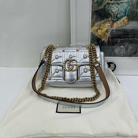 Gucci 古馳 GG mini Marmont 馬蒙 珍珠 Logo裝飾 鉚釘 金屬 99新近閒置
