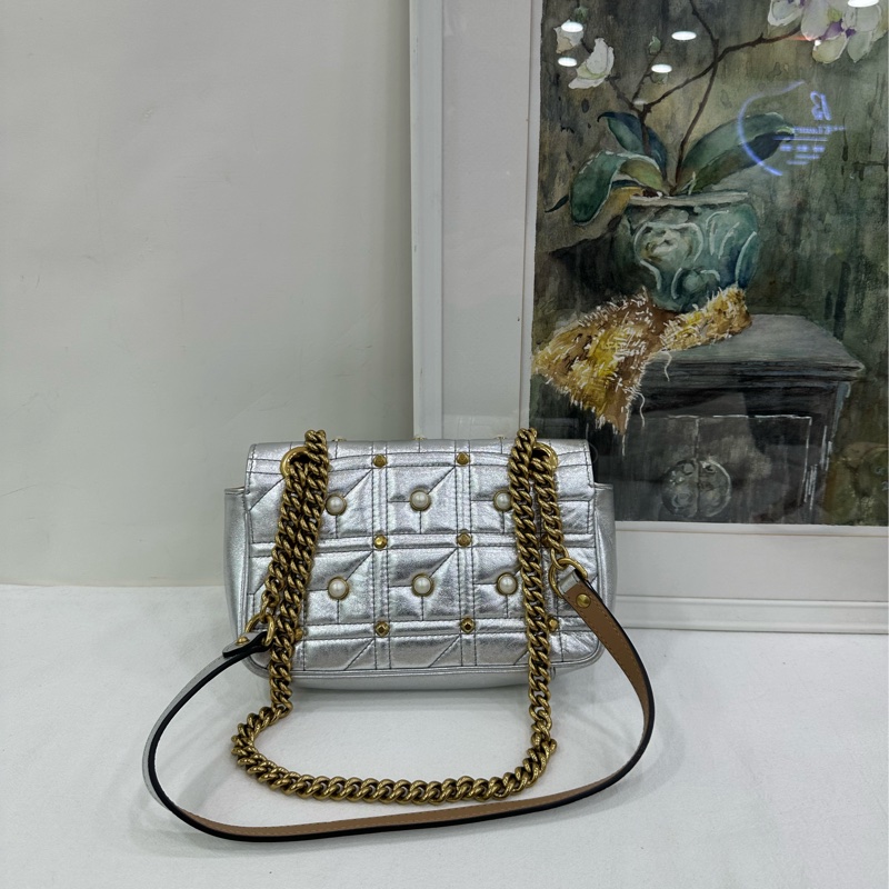 Gucci 古馳 GG mini Marmont 馬蒙 珍珠 Logo裝飾 鉚釘 金屬 99新近閒置-2