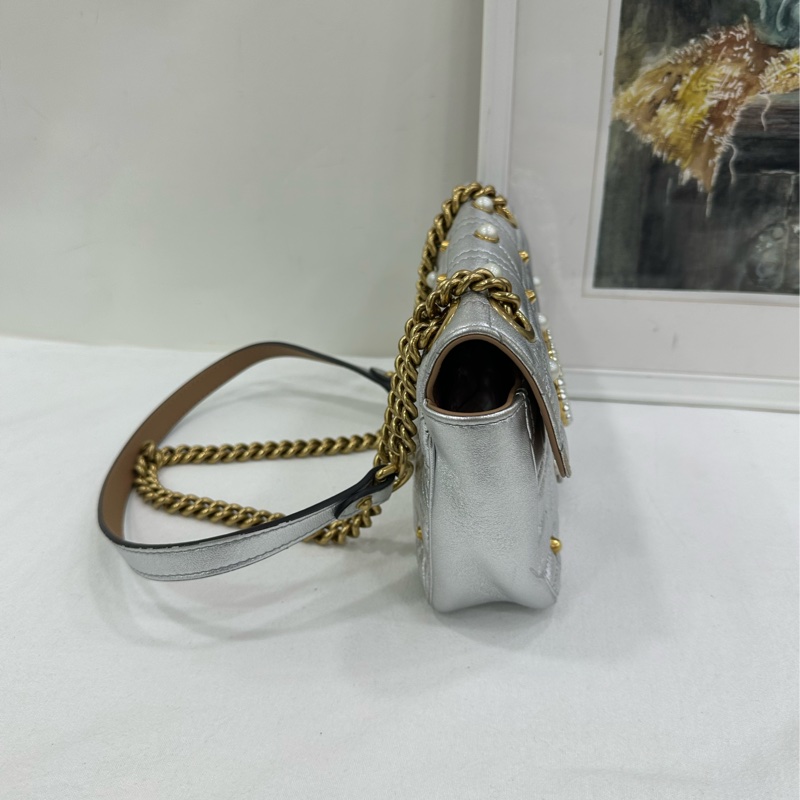 Gucci 古馳 GG mini Marmont 馬蒙 珍珠 Logo裝飾 鉚釘 金屬 99新近閒置-3