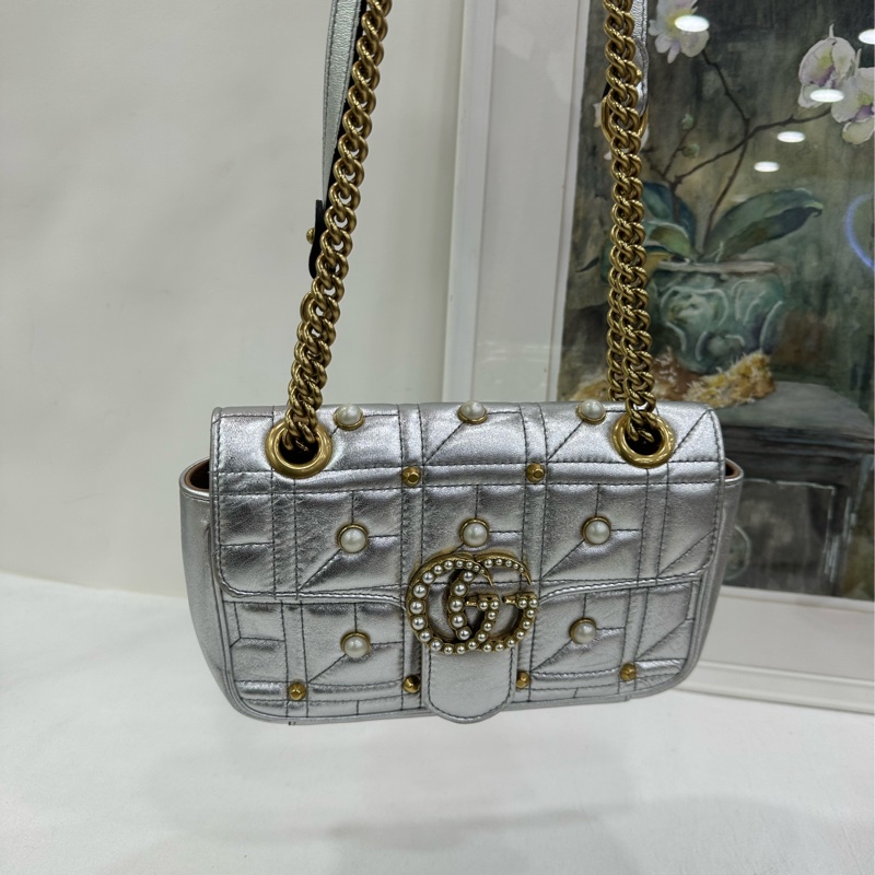 Gucci 古馳 GG mini Marmont 馬蒙 珍珠 Logo裝飾 鉚釘 金屬 99新近閒置-7
