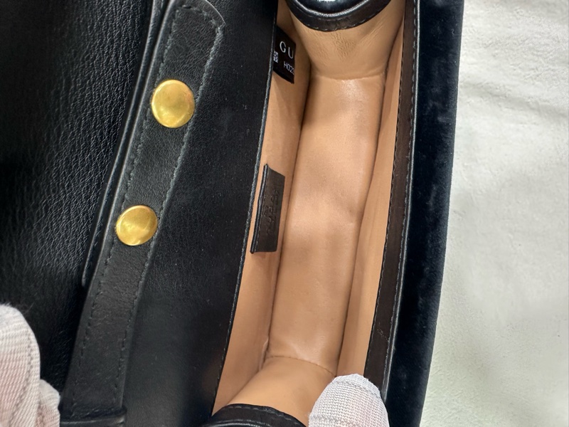 Gucci 絲絨水鑽蜜蜂鏈條限量包 閒置-9