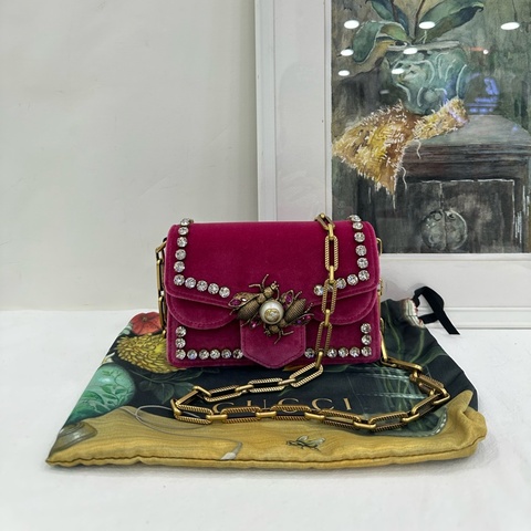 Gucci絲絨水鑽蜜蜂鏈條限量包 閒置