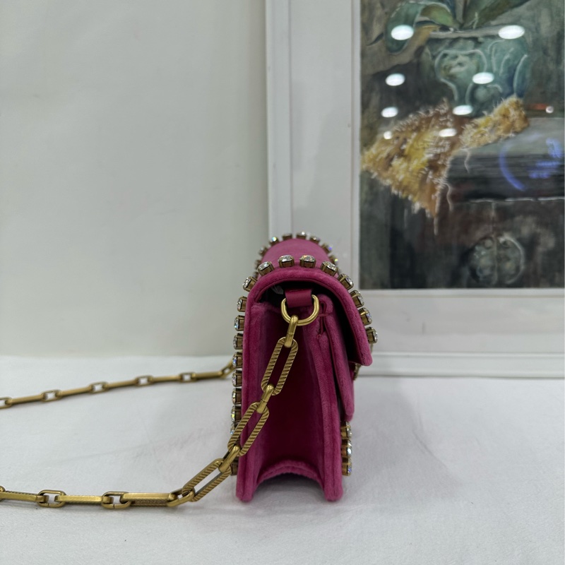 Gucci絲絨水鑽蜜蜂鏈條限量包 閒置-3