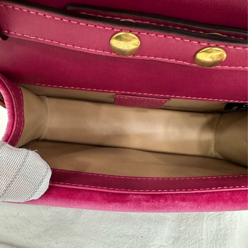 Gucci絲絨水鑽蜜蜂鏈條限量包 閒置-7