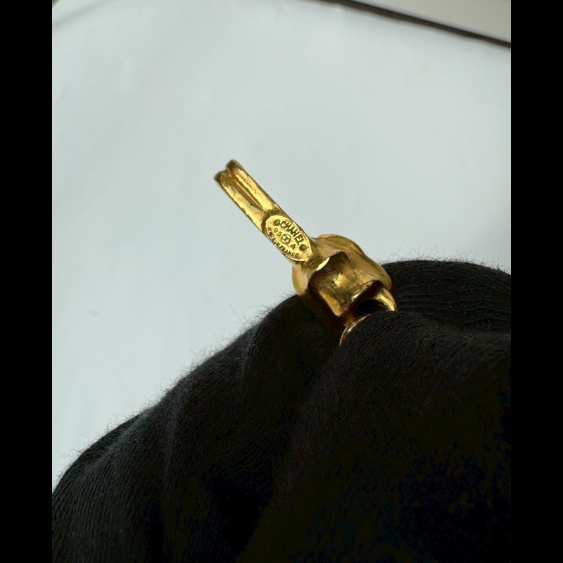 Chanel 金鍊白底圓雙C項鍊-6