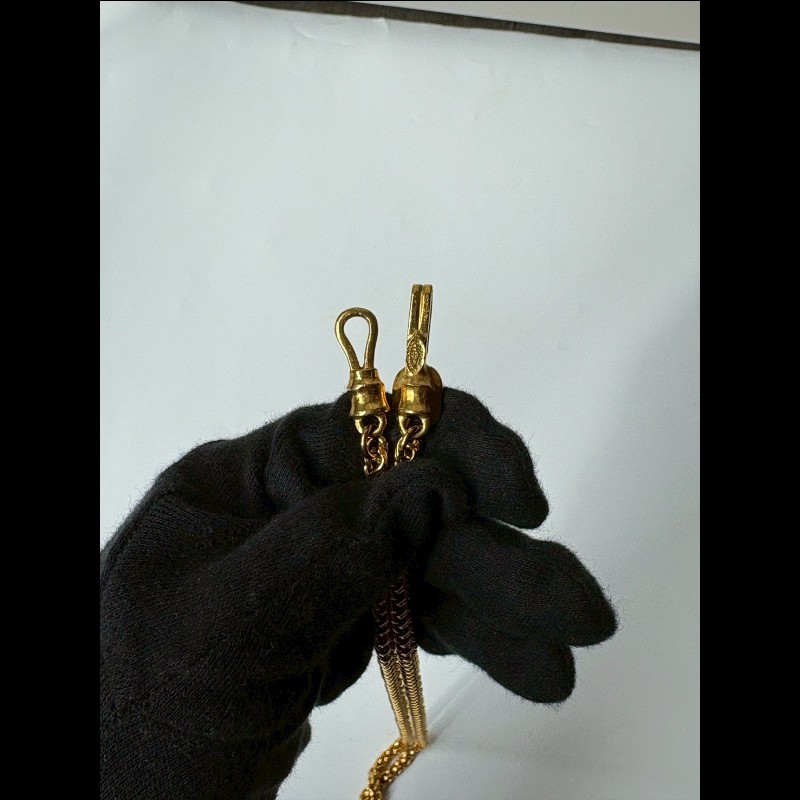 Chanel 金鍊白底圓雙C項鍊-9