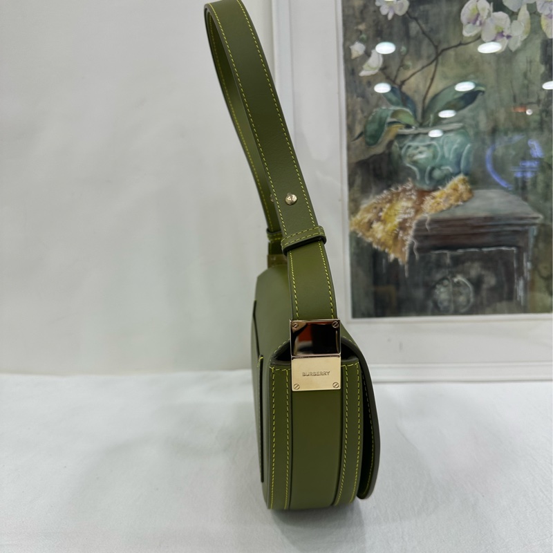 Burberry/巴寶莉 博柏利 Olympia埃倫匹亞 抹茶色 牛皮 豌豆包 半月包，BBR新款 可單肩腋下也可斜挎 尺寸27*15*6 99新近閒置-5