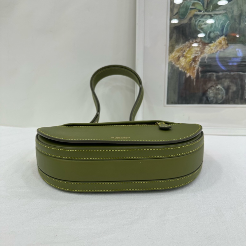Burberry/巴寶莉 博柏利 Olympia埃倫匹亞 抹茶色 牛皮 豌豆包 半月包，BBR新款 可單肩腋下也可斜挎 尺寸27*15*6 99新近閒置-6