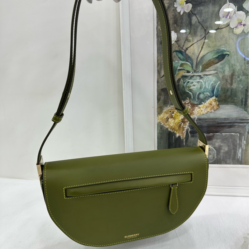 Burberry/巴寶莉 博柏利 Olympia埃倫匹亞 抹茶色 牛皮 豌豆包 半月包，BBR新款 可單肩腋下也可斜挎 尺寸27*15*6 99新近閒置-9