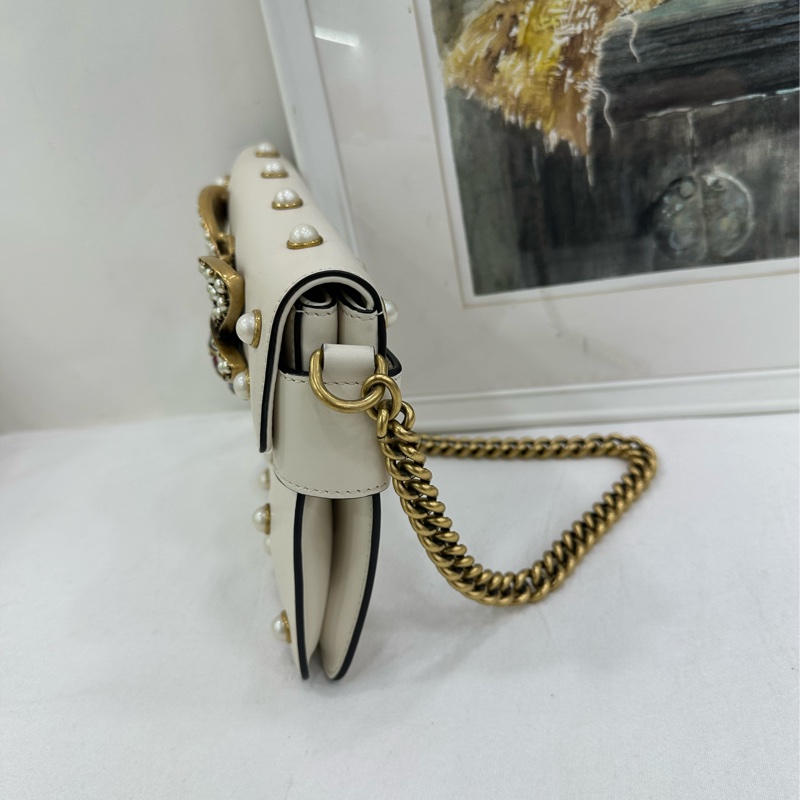 Gucci古馳Broadway小蜜蜂鏈包，白色珍珠裝飾，金色鏈條+紅藍條紋肩帶，楊冪同款 99新近閒置 尺寸25×16×4cm-4