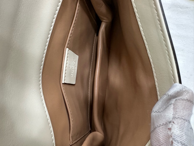 Gucci古馳Broadway小蜜蜂鏈包，白色珍珠裝飾，金色鏈條+紅藍條紋肩帶，楊冪同款 99新近閒置 尺寸25×16×4cm-8