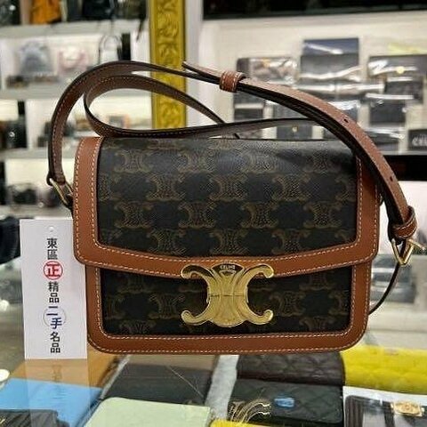 東區正精品㊣CELINE TRIOMPHE TEEN PVC 焦糖色凱旋門金扣翻蓋斜背包 RZ6161 188882BZ4.04U