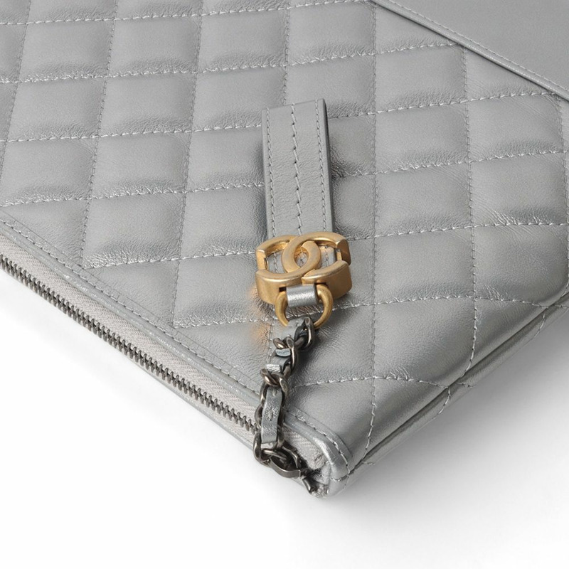 【包稅】CHANEL Gabrielle 手拿包 新款 中/32119- A84287-2