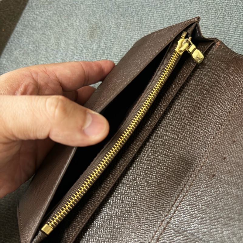 Lv棋盤格對開長夾-7