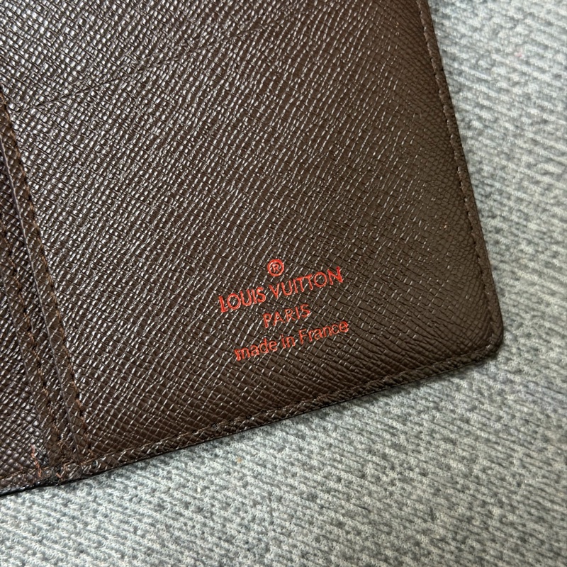 Lv棋盤格對開長夾-10