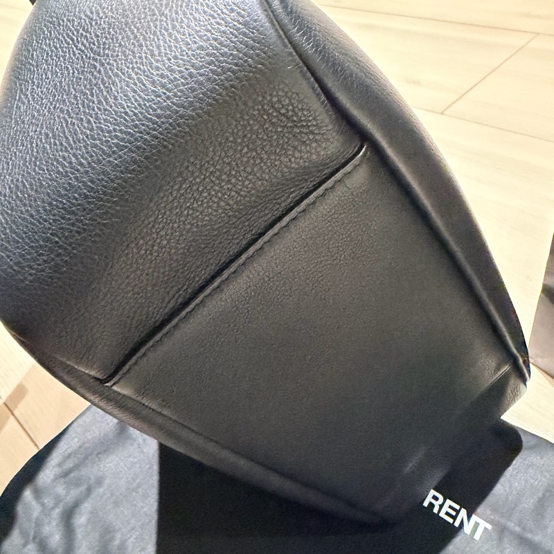 SAINT LAURENT聖羅蘭LE 5 À 7 滑面皮革柔軟大型手提 / 肩背包-4