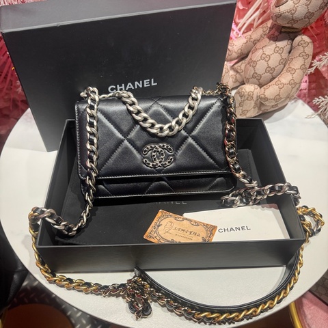 Chanel 黑銀19包woc斜背包/王吉娜古董精品