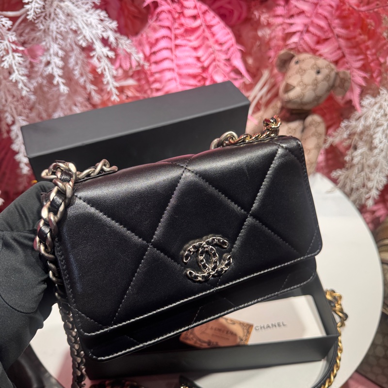 Chanel 黑銀19包woc斜背包/王吉娜古董精品-2