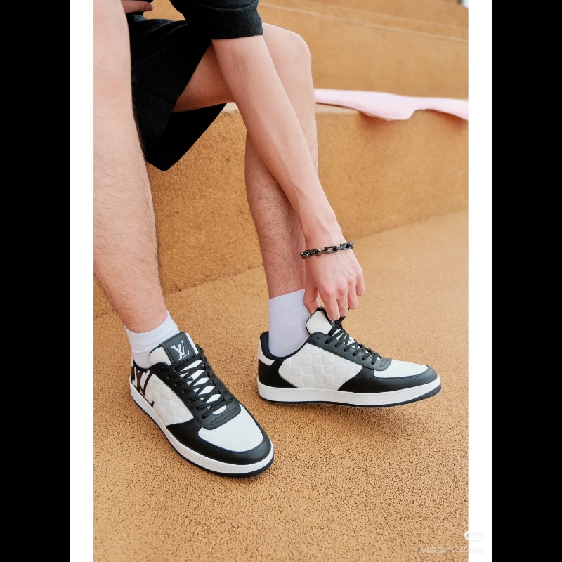 莉亞精品♡LV 白棋盤運動鞋 尺碼7.5 九新美鞋-3
