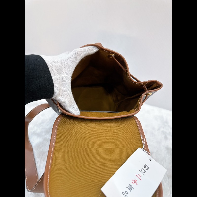 莉亞精品♡CELINE 老花後背包 九新美包-11