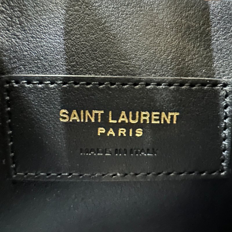 🎉新品好折扣✨Saint Laurent 713938 LE 5 A 7 YSL 柔軟粒面皮革小款 Hobo包 黑色-15