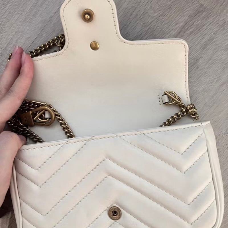 GUCCI GG MarmontMini 白色馬夢肩背包鏈條包-3