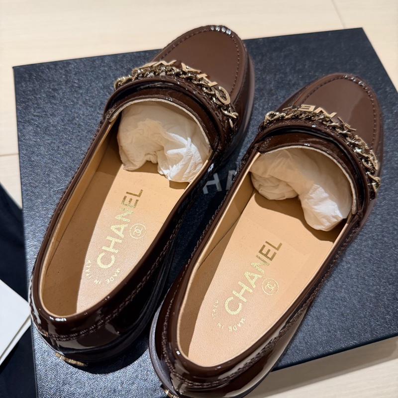 全新 經典CHANEL字母漆皮樂福鞋 咖啡色-1