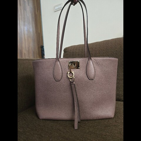 Ferragamo 托特包紫色