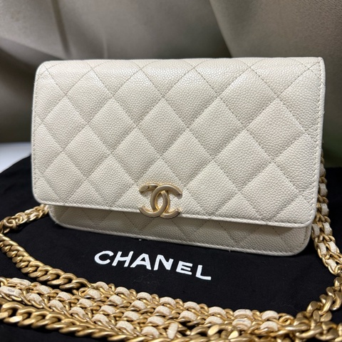 CHANEL CLASSIC WOC