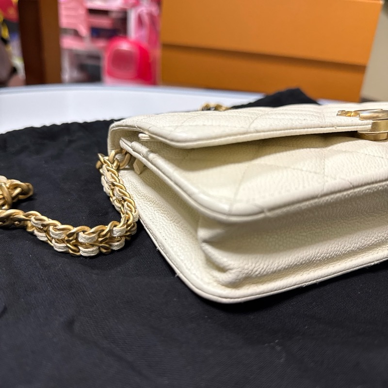 CHANEL CLASSIC WOC-13