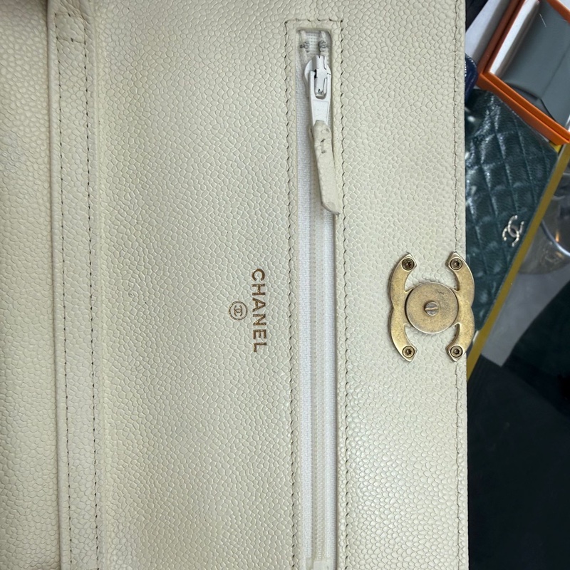 CHANEL CLASSIC WOC-33