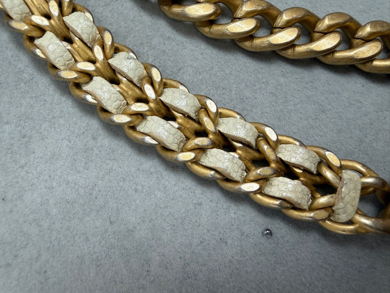 CHANEL CLASSIC WOC-34