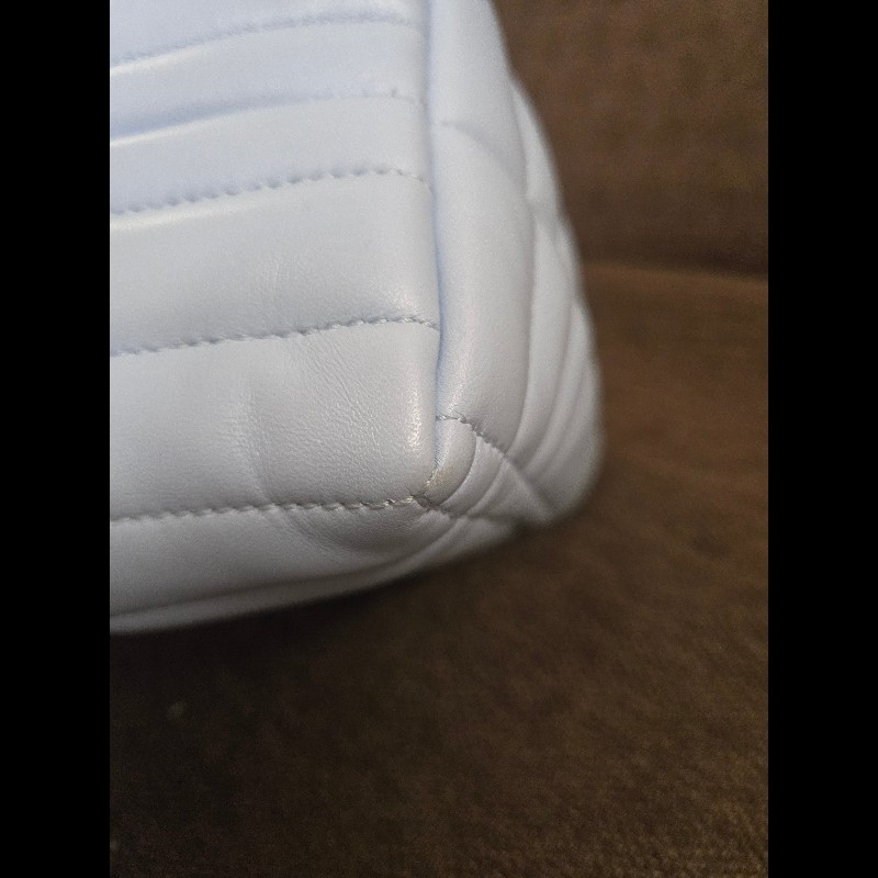 Burberry經典Lola系列羊皮斜揹包-8