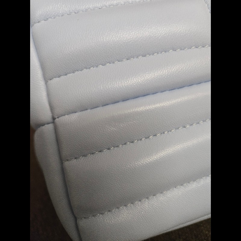 Burberry經典Lola系列羊皮斜揹包-16